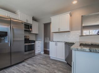 1825 W Mill Rd, Glendale, WI 53209