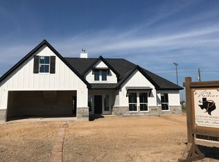 1500 N Blue Bonnet Ln, Angleton, TX 77515