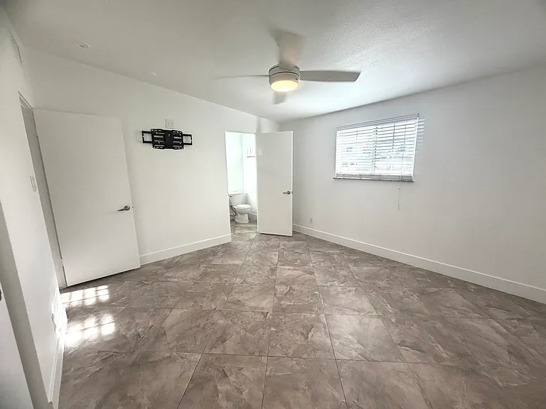 700 N 22nd St — Photo 24