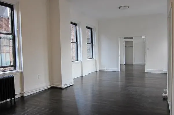 Rented by Triumph Property Group | media 11