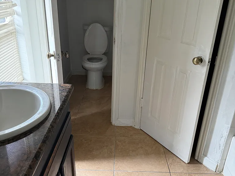 2010 Lexington Woods Dr — Photo 3