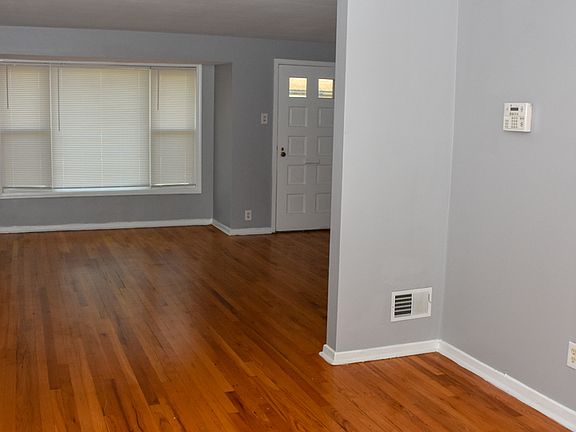 4th image of 3410 Western Ave #15-3