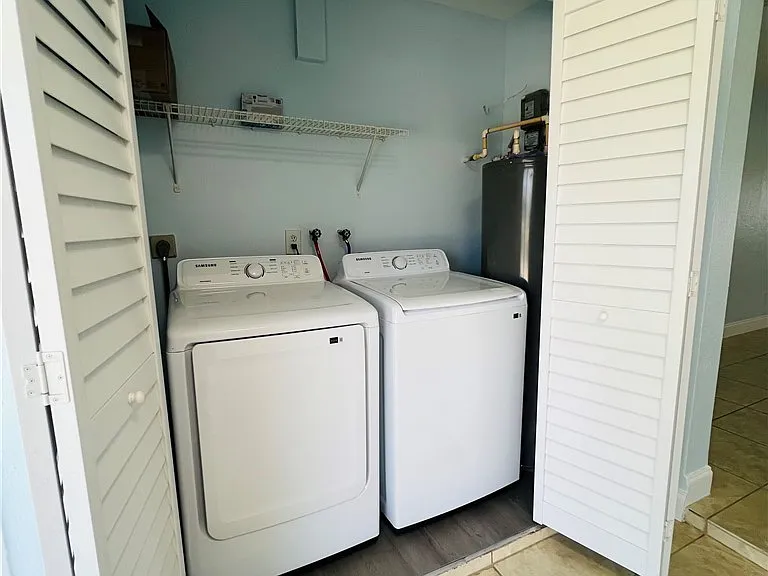 1406 SE 2nd Pl #1 — Photo 11
