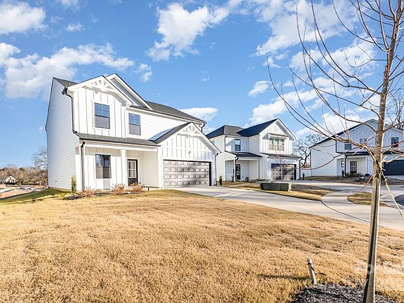 3rd image of 113 Silverwood Ct