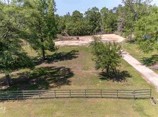 1089 Bryan Ln, Lumberton, TX 77657