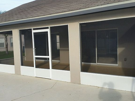 3rd image of 609 Sierra Cir