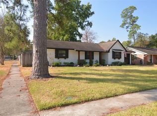 224 Pine Hill Dr, Conroe, TX 77301