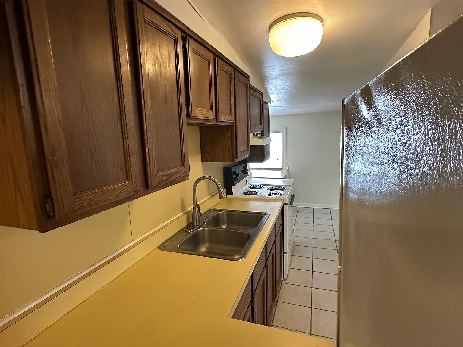 8 W Hollister Street — Photo 3