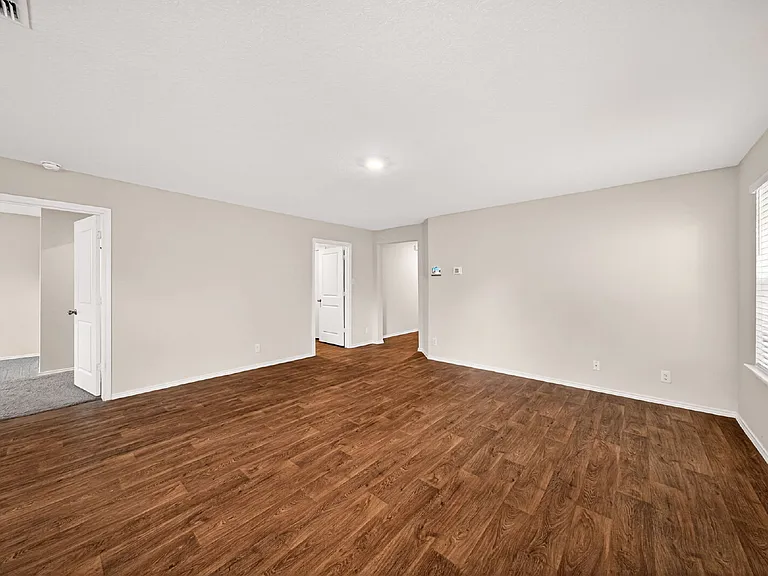 15446 Shortwing — Photo 7