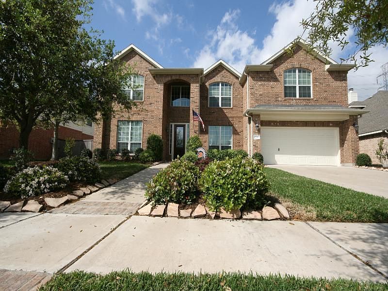 1st image of 1302 Longdraw Dr