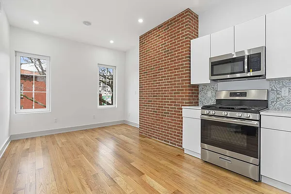 Rented by Stribling | media 4