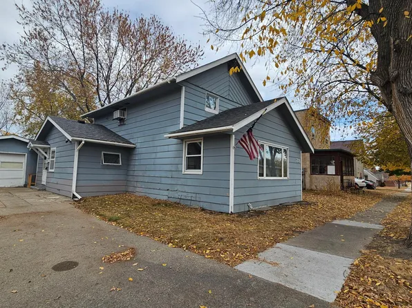 718 5th St S, Sauk Centre, MN 56378