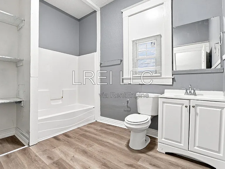 1821 Date St — Photo 6