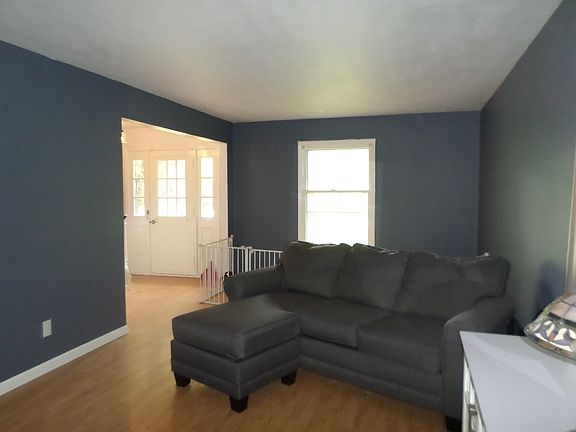 4th image of 54055 Eastwood Dr
