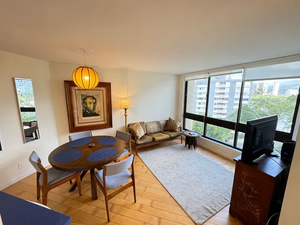 300 Wai Nani Way, Honolulu, HI