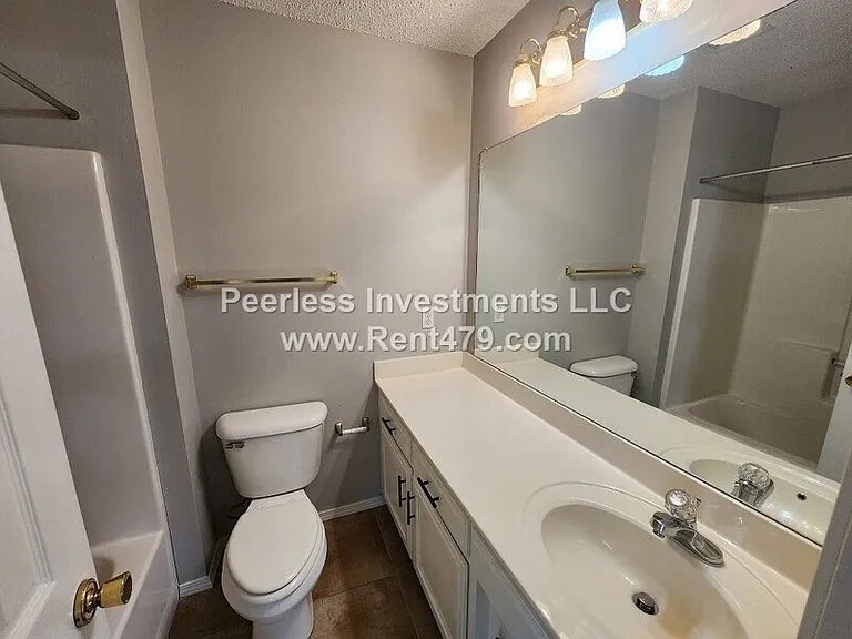 509A Braithwaite St — Photo 19