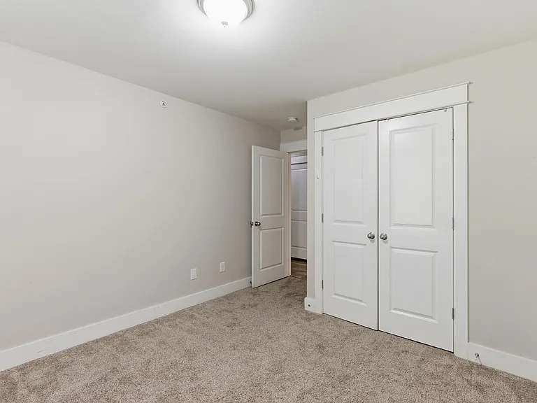 702 N Church St — Photo 32