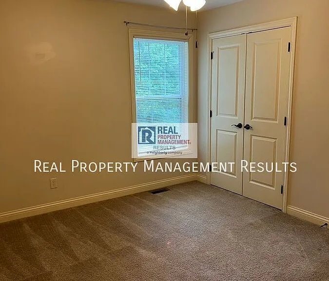 5119 Hidden Lake Dr — Photo 11