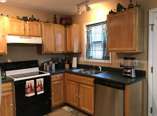 2120 McKinnon Dr, Clayton, NC 27520