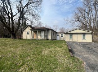 44862 Willis Rd, Belleville, MI 48111