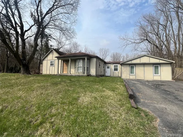 44862 Willis Rd, Belleville, MI 48111