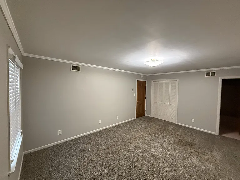 2426 E Blackstock Rd — Photo 15