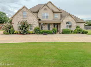 1296 Holly Springs Rd, Hernando, MS 38632