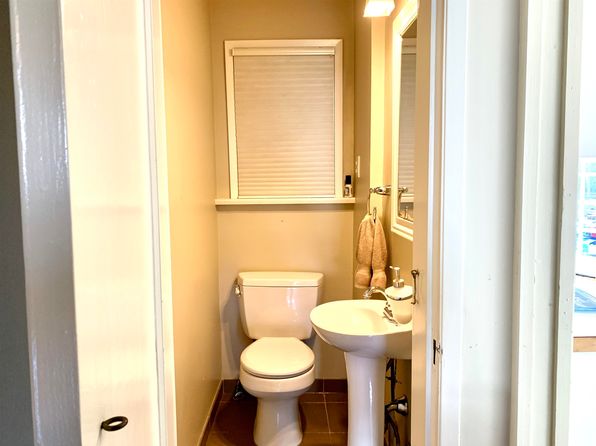 4 bedroom rental in Vancouver — photo 6