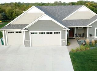 1944 Shannon Oaks Blvd NE, Rochester, MN 55906