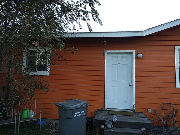 2nd image of 406 10th Ave #406