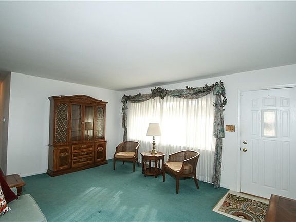 4th image of 316 Webb Dr