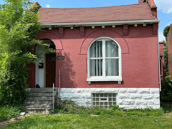 4803 Hammett Pl, Saint Louis, MO 63113