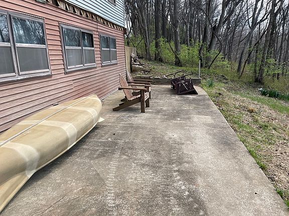4th image of 3562 Riverview Lake Rd