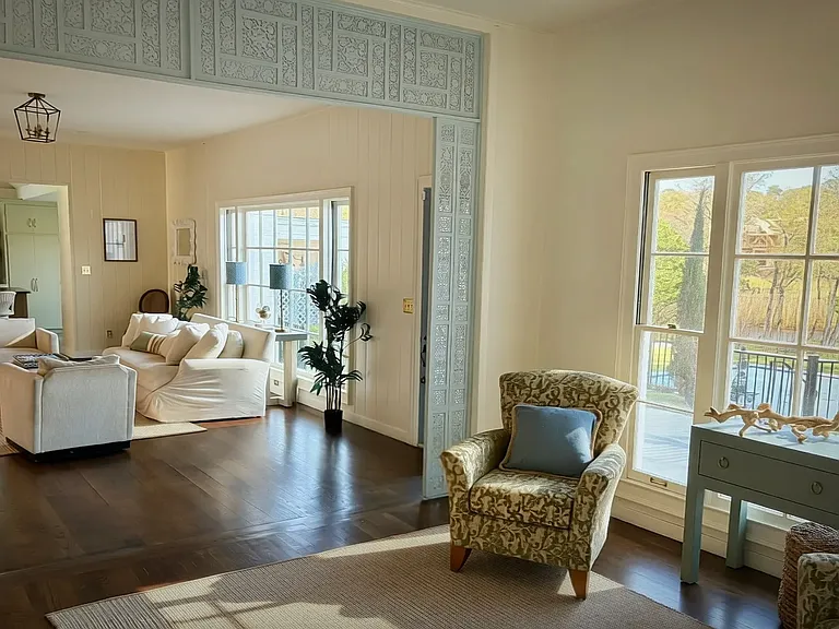 4010 Menendez Dr — Photo 8