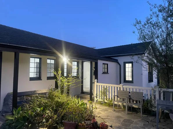 324 S Crescent Dr, Beverly Hills, CA 90212