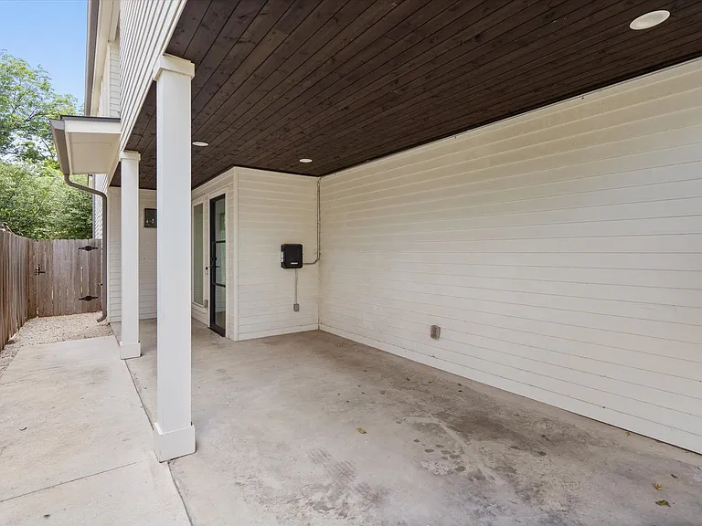 2509 S 4th St — Photo 4