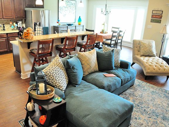 3rd image of 1024 Dove Chase Ln