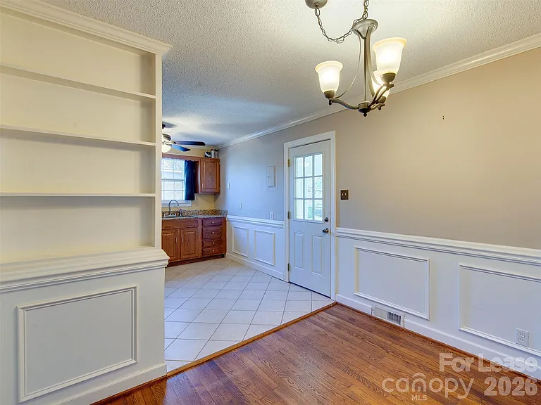 4917 White Oak Rd — Photo 10