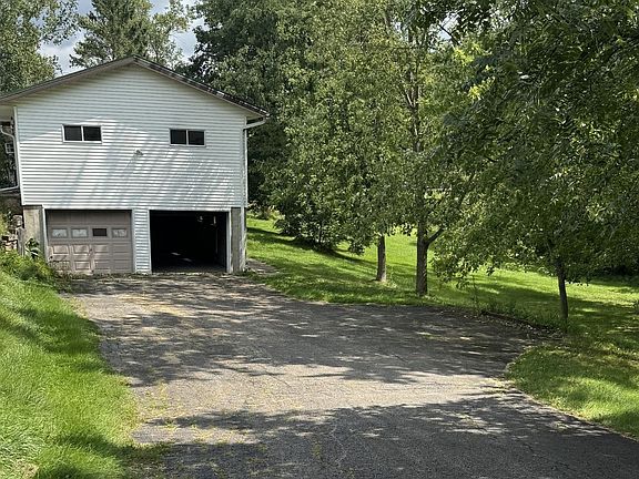 3rd image of E4072 440th Avenue
