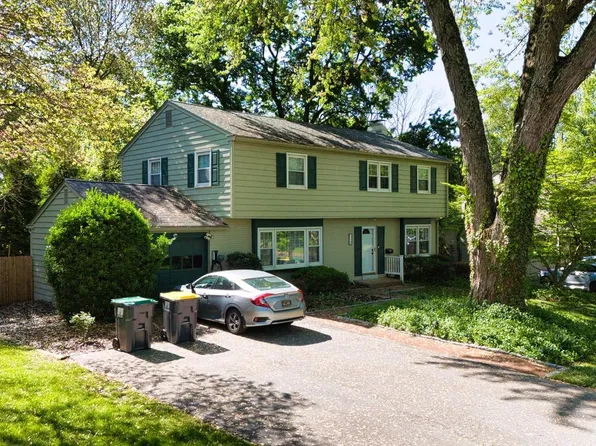 112 Delview Dr, Wilmington, DE 19810