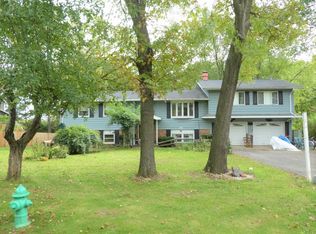 2664 Timber Ln, Burlington, WI 53105