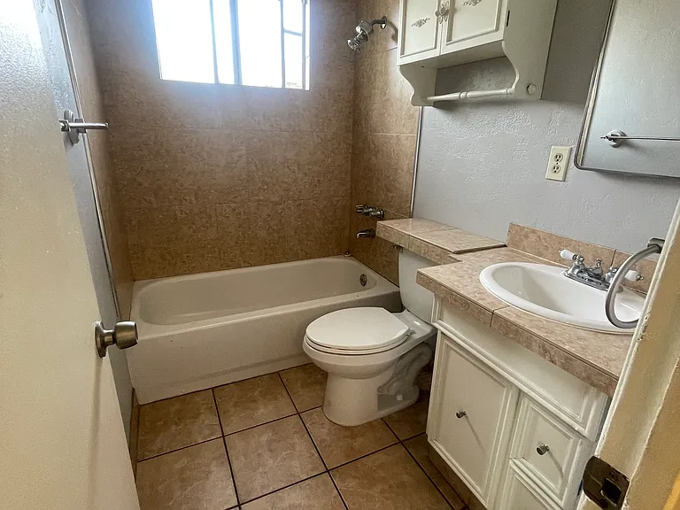 8824 Cedar St — Photo 11