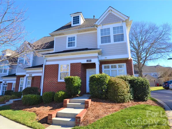 285 Davidson Gateway Dr, Davidson, NC 28036