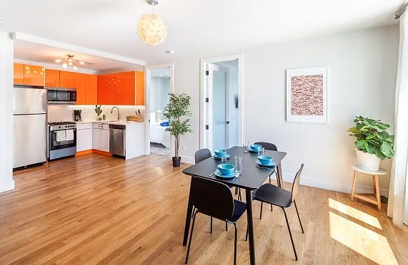 854 Metropolitan Ave #1B — Photo 3