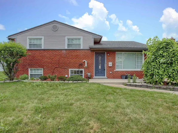84 Robertson St, Mount Clemens, MI 48043