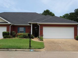 108 Springtree Dr, Brandon, MS 39042