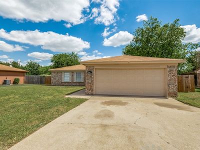5915 Willow Branch Dr, Arlington, TX, 76017