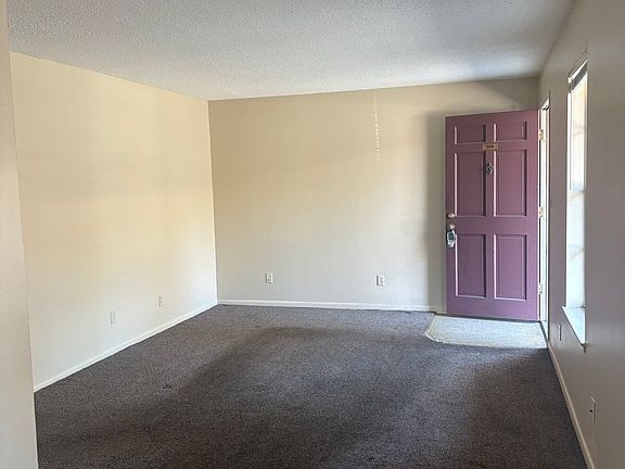 3rd image of 124 21st Ave NE #106
