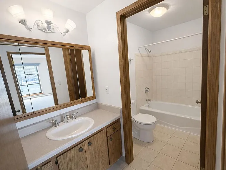 1876 Haymarket Rd #8 — Photo 4