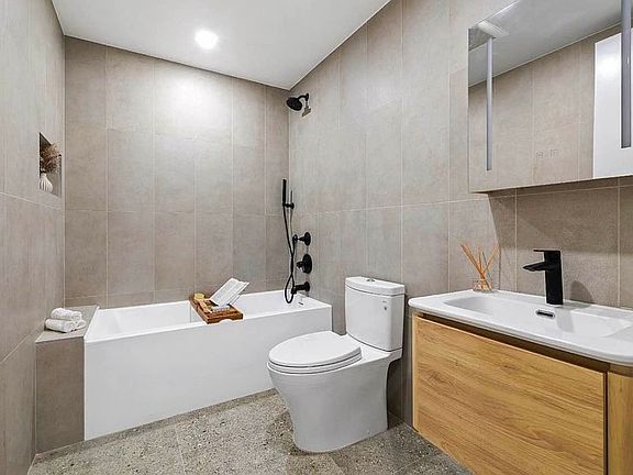 3rd image of 1220 Putnam Ave #3F
